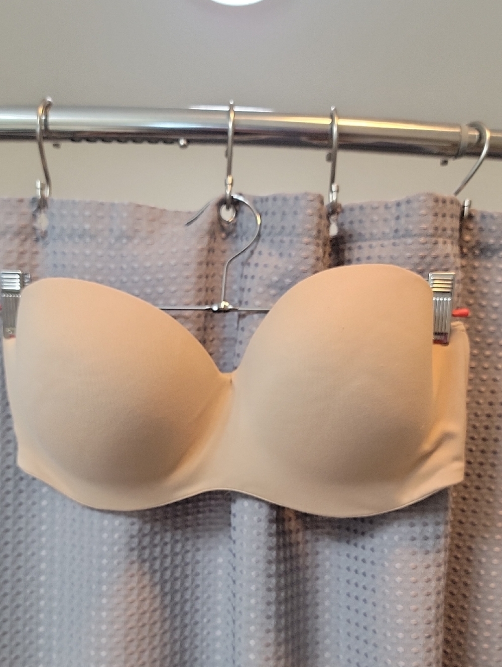 Victoria's Secret Body By Victoria Lined Strapless Bra Size 34DD